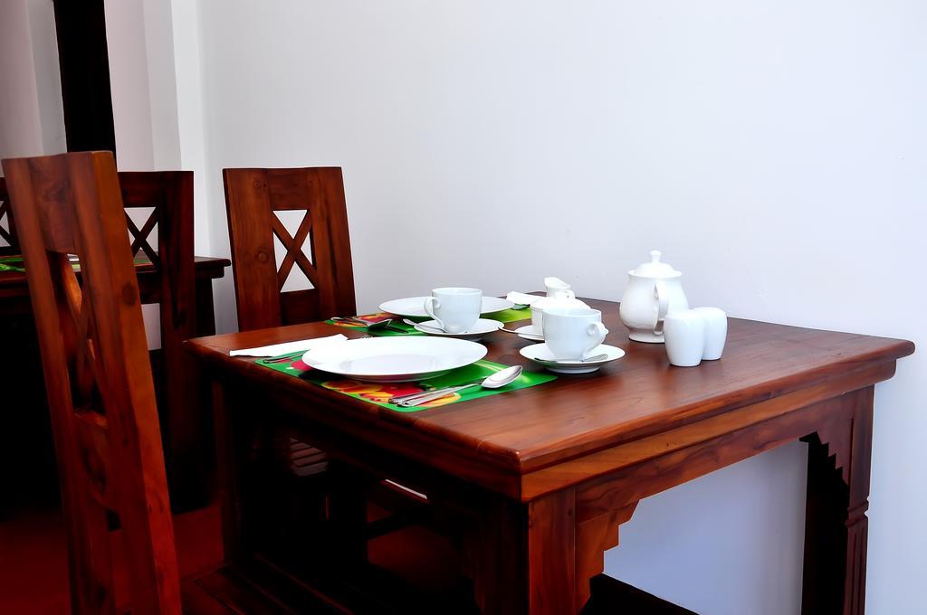 Little Swan Guest House بينتوتا المظهر الخارجي الصورة